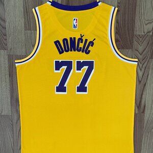 Luka Dončić Yellow Jersey